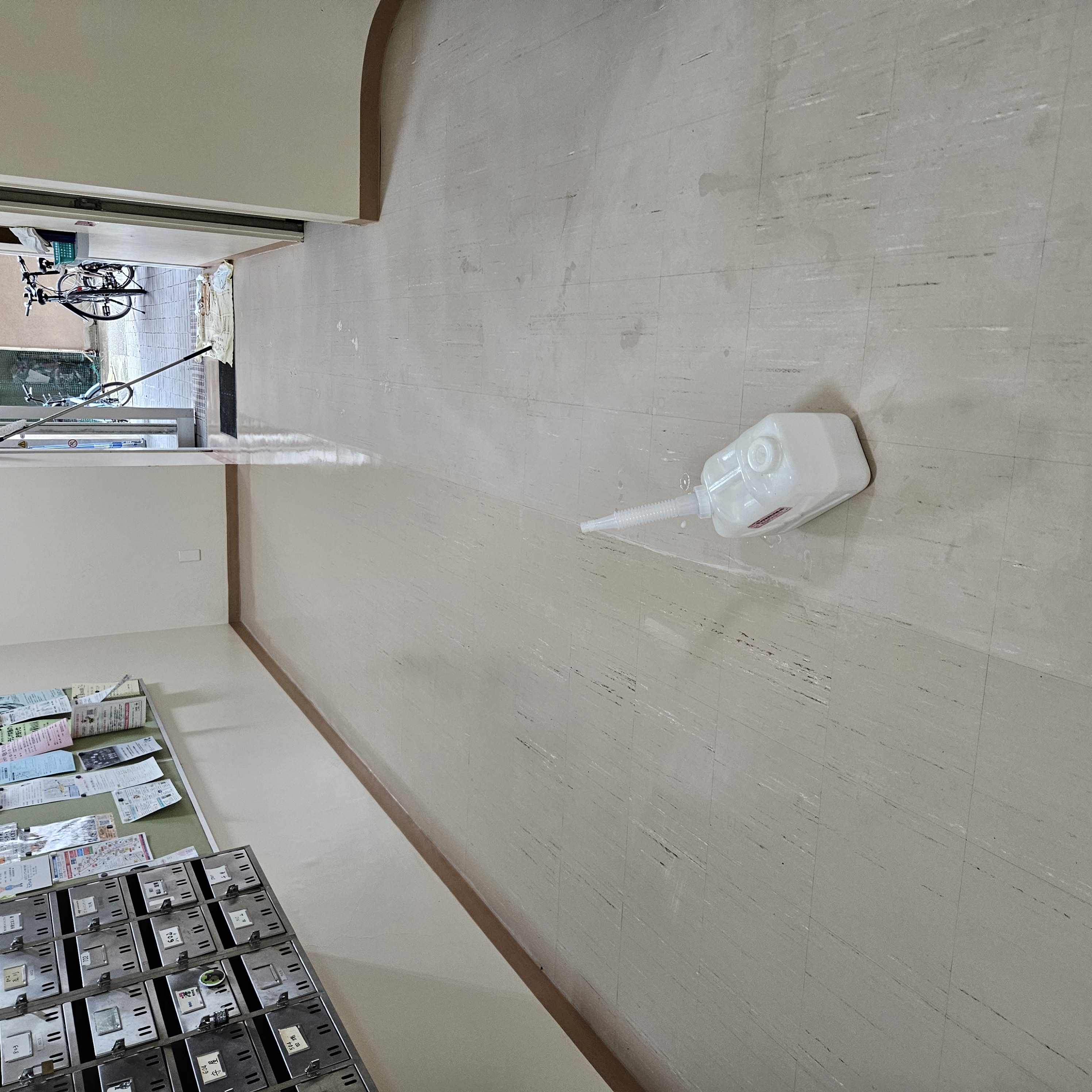 床ワックス施工の画像